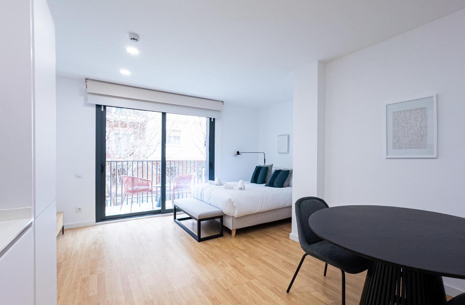 Stay U-Nique Apartments Albeniz Bcn Оспиталет-де-Льобрегат Экстерьер фото