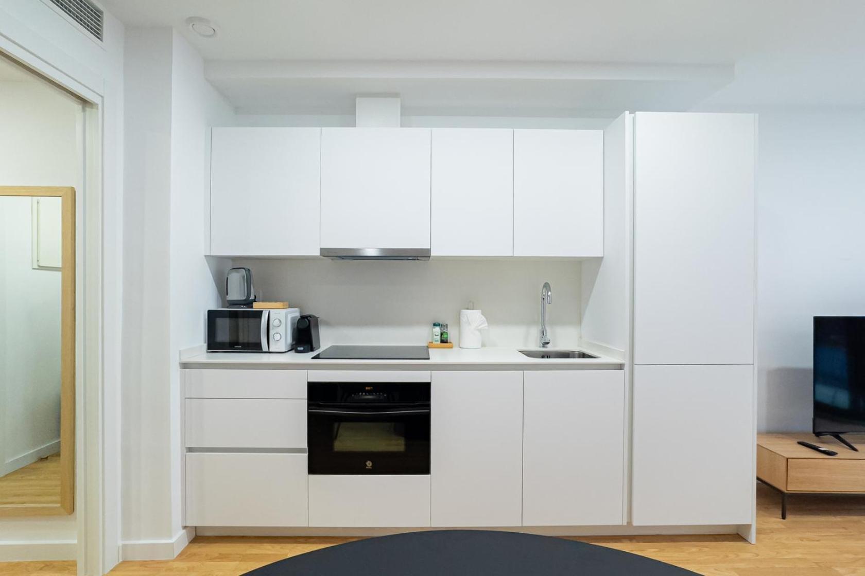 Stay U-Nique Apartments Albeniz Bcn Оспиталет-де-Льобрегат Экстерьер фото