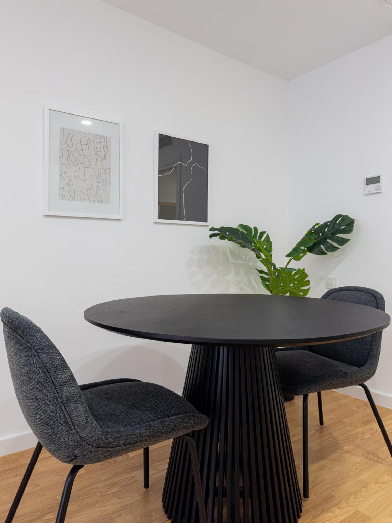 Stay U-Nique Apartments Albeniz Bcn Оспиталет-де-Льобрегат Экстерьер фото